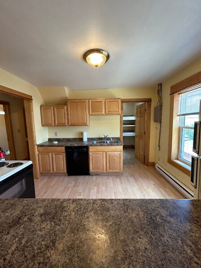 Photo - New On Market - 3 Bedroom, 1 Bathroom Duplex