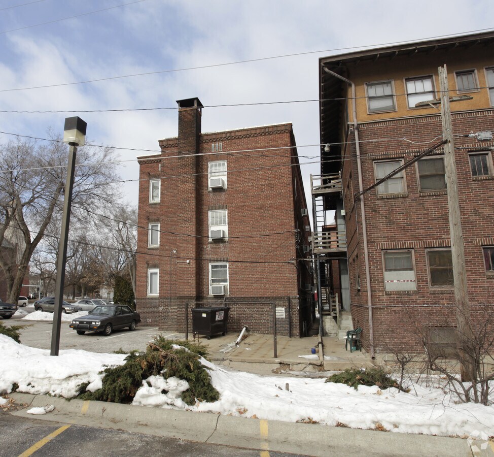 Photo - Floral Court