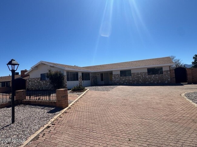 Building Photo - 4664 Citadel Dr