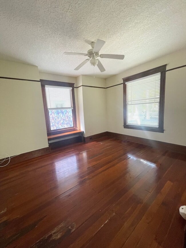 Photo - SIL1739      8 Unit 1739  SILVER STREET