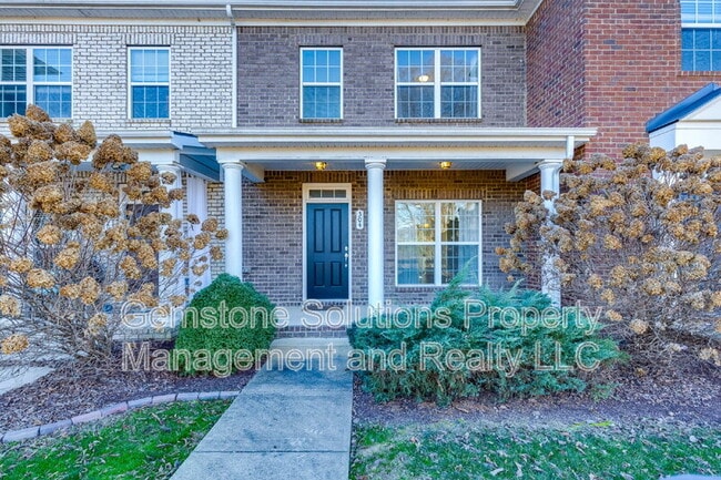 Building Photo - 304 Oldbury Ln