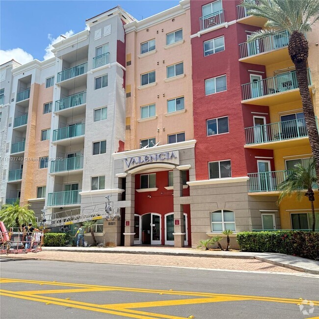 Building Photo - 6001 SW 70th St Unit 146 Rental