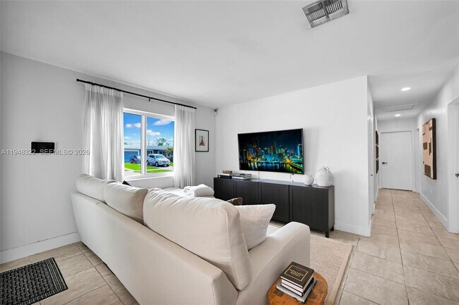 Photo - 8780 SW 200th St