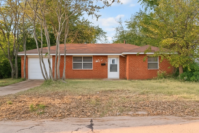 Photo - 1041 Hickory Ln