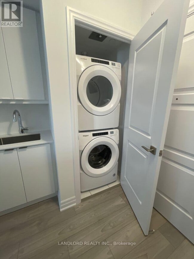 Photo - 36 Elm Dr W Unit 703