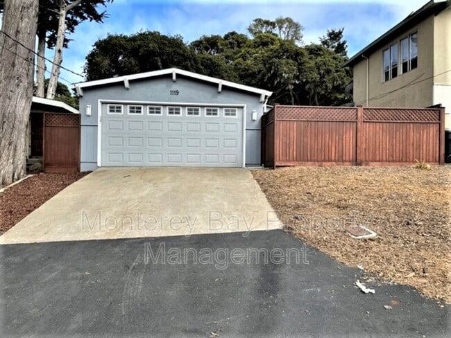 Photo - 1119 Presidio Blvd House