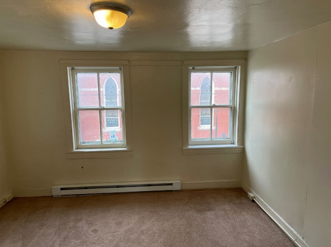 Photo - 105 S Church St Unidad 105 2