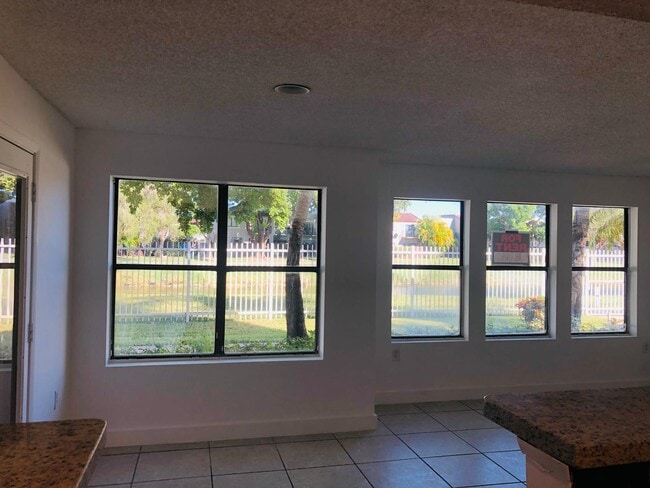 Building Photo - 10501 SW 155th Ct Unit 1115