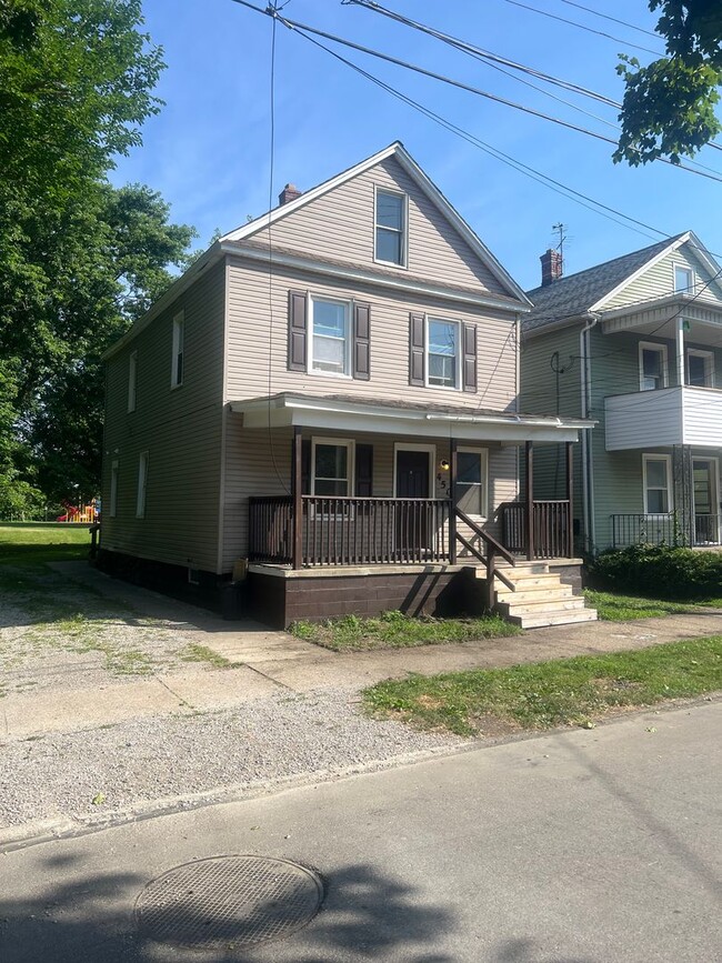 Photo - 450 E 2nd St Apartment Unit #1