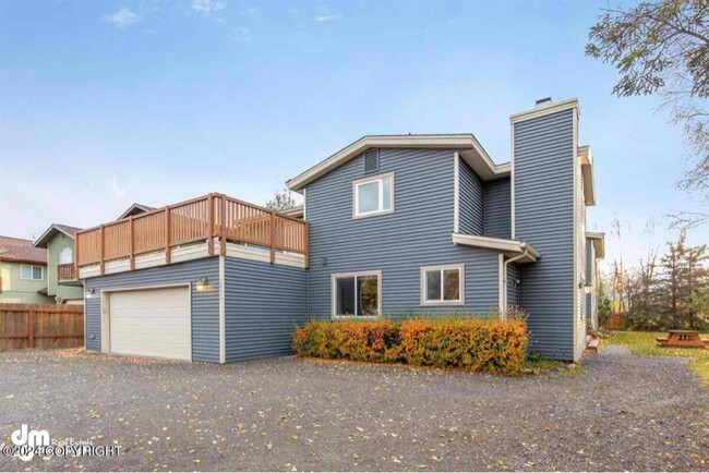Building Photo - 8933 Lakehurst Dr Rental