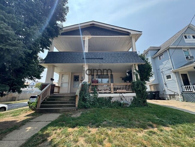Building Photo - 4103 Spokane Ave Unit 4103 Spokane Ave (Upper)
