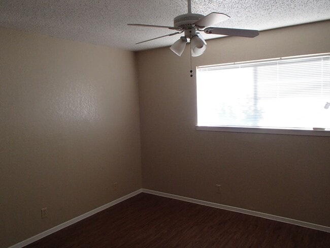 Photo - 3702 Rocky Hollow Trail Unidad B