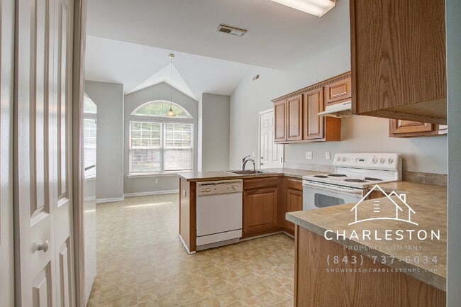 Photo - 198 Grand Oaks Dr