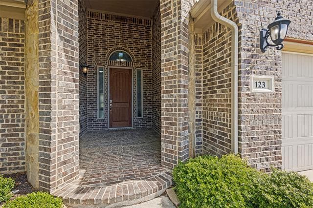 Photo - 123 Derby Ln