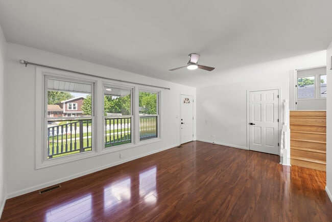Photo - 219 Kedvale Ct