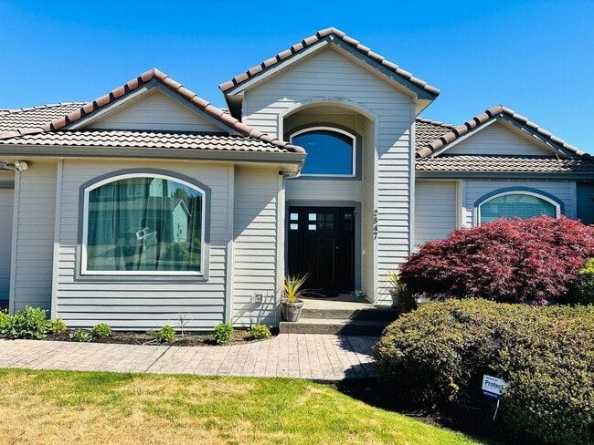 Photo - Stunning Custom Camas Home
