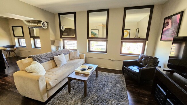 5&15 Apartments