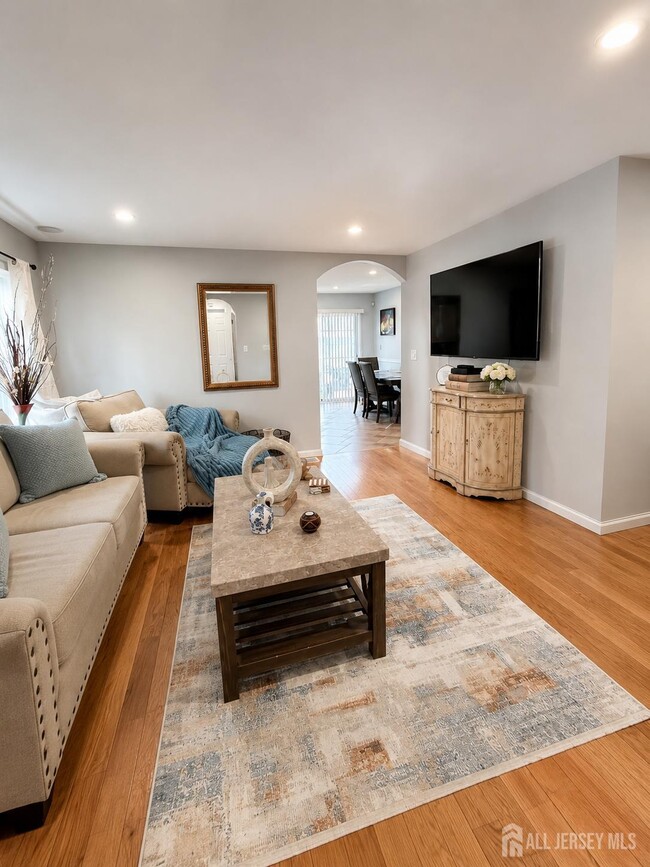 Photo - 346 Thomas St
