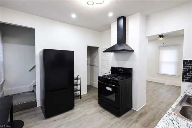 Photo - 3BD/ 1.5 BA Home for Rent- Cleveland