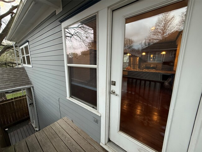 Building Photo - 334 W 22nd St