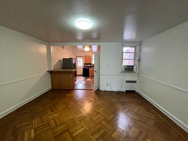 Photo - 3140 Longshore Ave