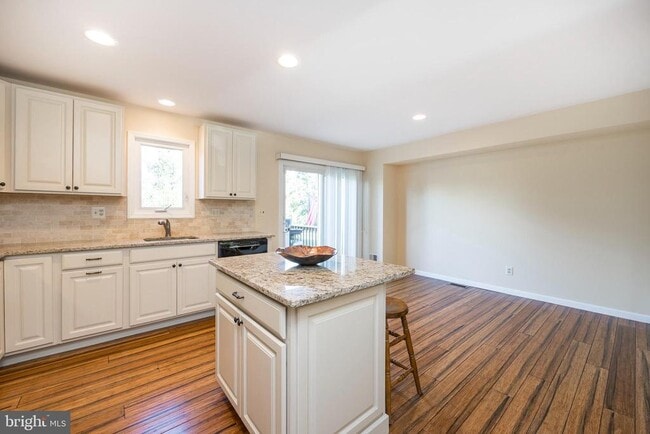 Photo - 3930 Gatehouse Lane