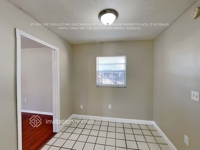 Photo - 808 65th Ave W