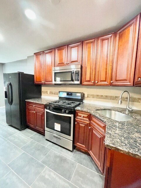 Photo - 756 E 81st St Unidad 1