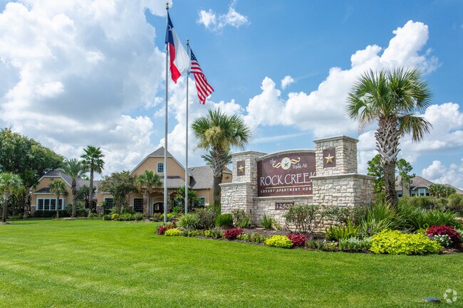 Monumento - Trails at Rock Creek