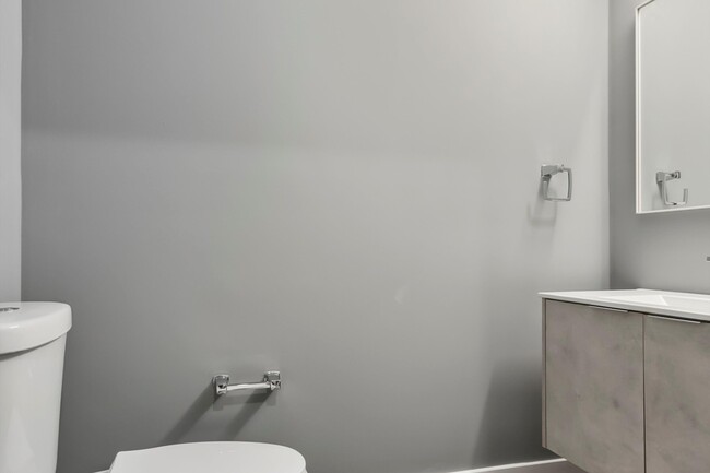 Photo - 1615 Poplar St Unit 3