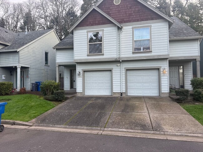 Building Photo - Inviting 3-Bedroom Townhome in Hayesville – Spacious & Well-Equipped