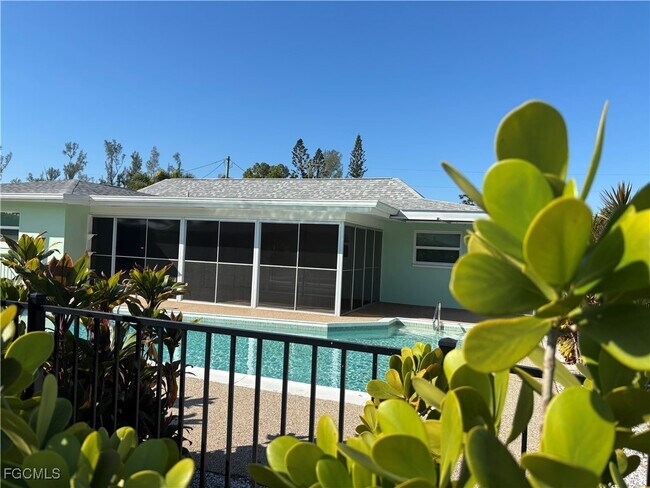 Photo - 5917 SW 1st Ct