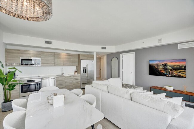 Photo - 121 NE 34th St Unit 2809