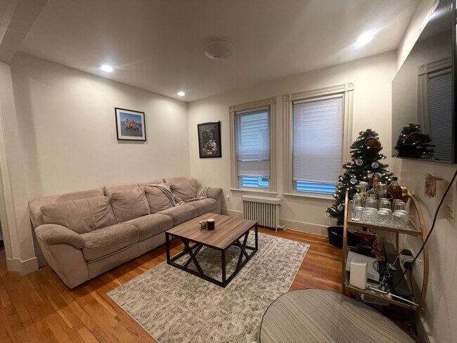 Photo - 143 L St Unit 2