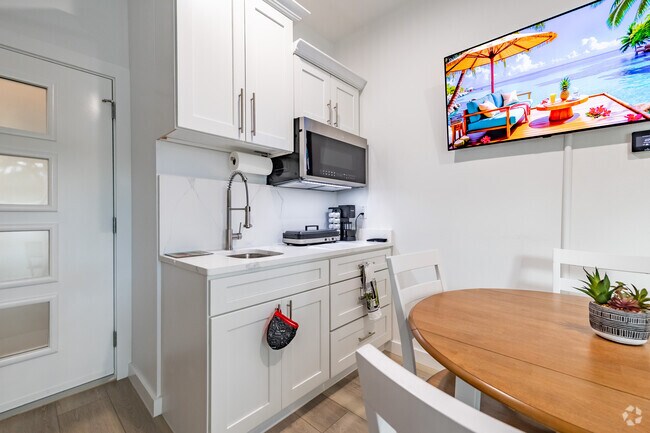 1BR, 1BA - 400SF - Kitchen