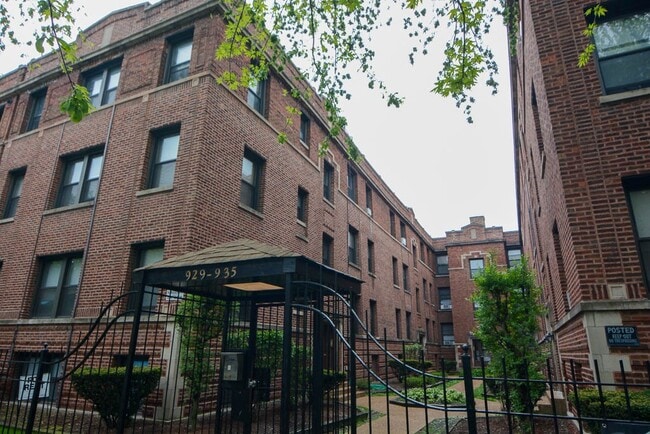 Building Photo - 931 W Sunnyside Ave Rental