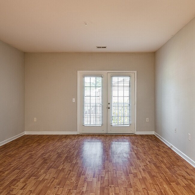 Spencer-Crossing-700x700-4 - Spencer Crossing