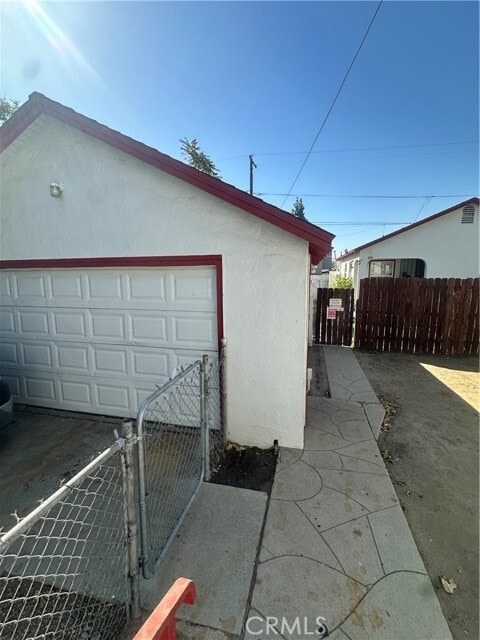 111 E Moneta Ave
