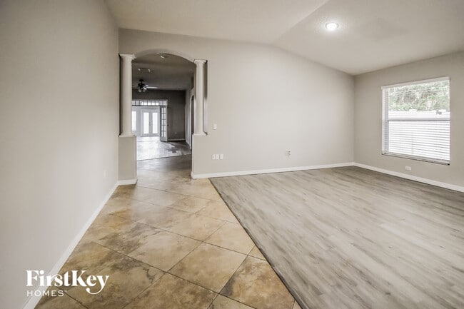 Photo - 516 Valencia Park Dr