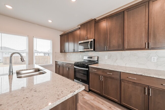 Photo - 5922 Green Ash Ct