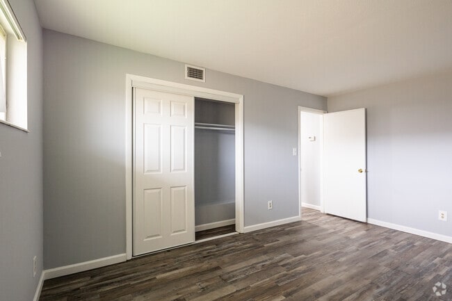 3211 Bee Ridge Rd Sarasota, FL