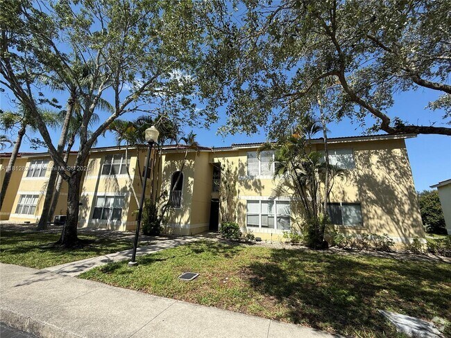 Building Photo - 417 Vista Isles Dr Unit 2328 Rental