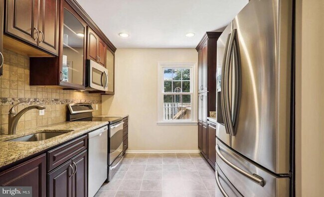Photo - 24 Marwood Ct