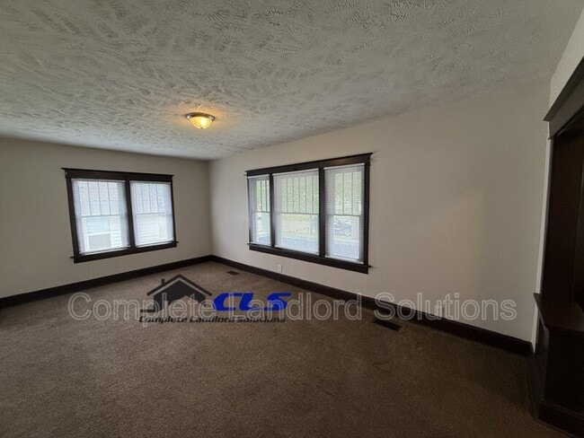 Photo - 1725 Garfield Ave