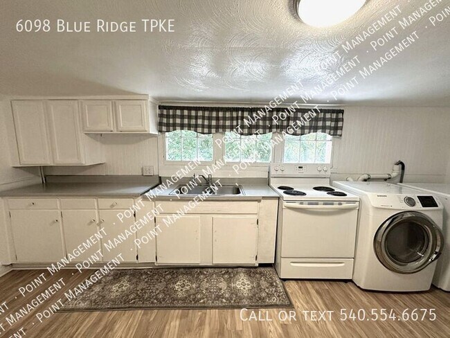 6098 Blue Ridge Turnpike