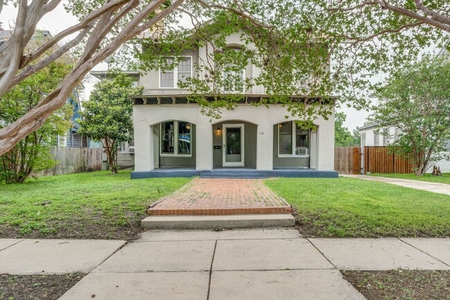 Building Photo - CHARMING 4-BEDROOM HISTORIC HOME IN TOBIN HILL