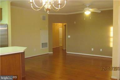 Photo - 21197 McFadden Square Unidad 101