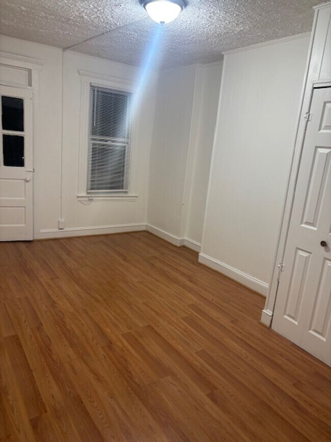 Photo - 3 BEDROOM 2 BATHROOM HUGE TOWNHOUSE FOR RENT IN 21216