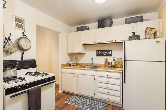 Photo - Avalon Place