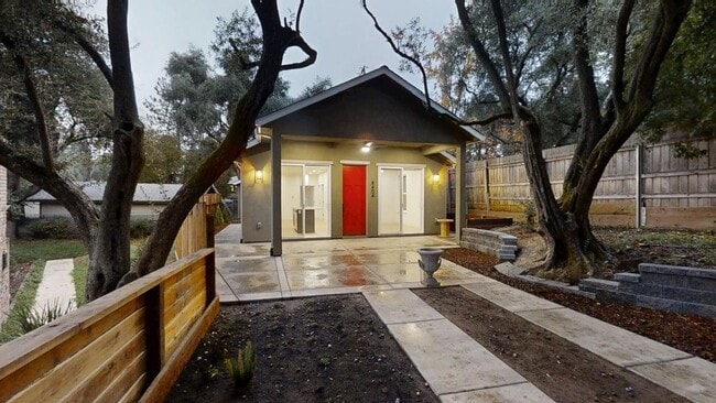 Photo - 8404 Ascolano Ave